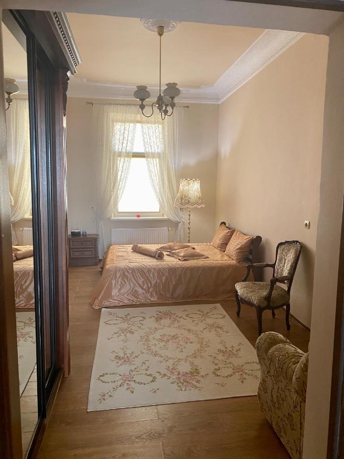 Cozy Apartment ลวีฟ ภายนอก รูปภาพ