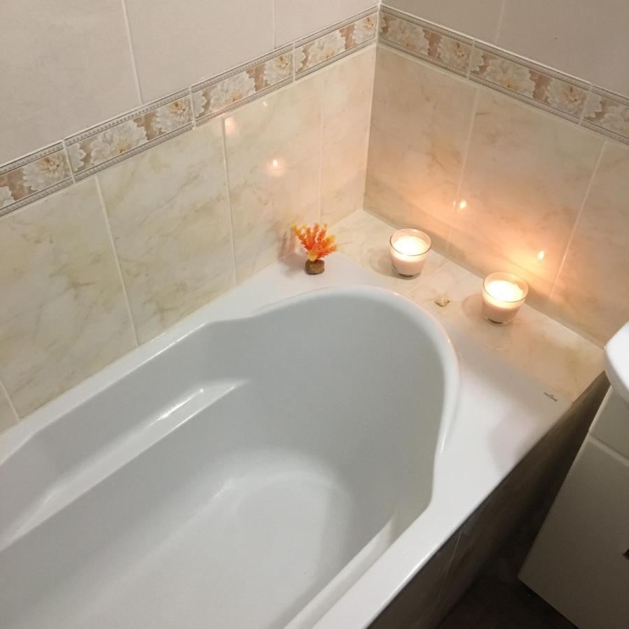 Cozy Apartment ลวีฟ ภายนอก รูปภาพ